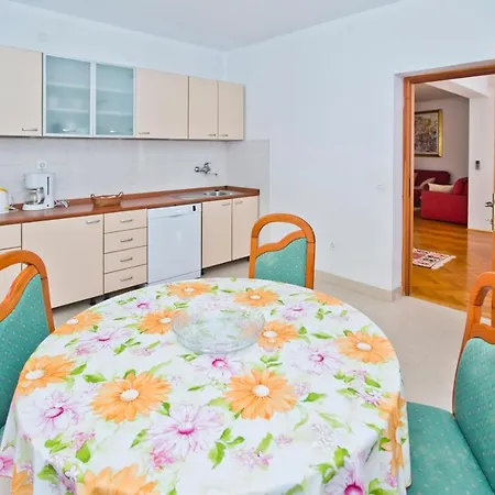 Lucija Daire Hvar Town