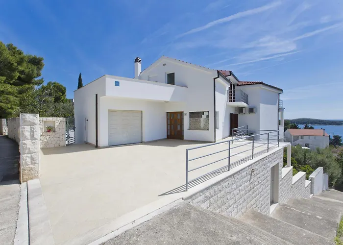 Lucija Apartamento *