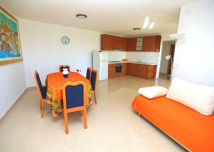 Lucija Apartamento *