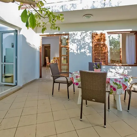 Appartement Lucija