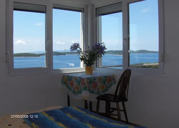 Apartment Lucija Hvar Town